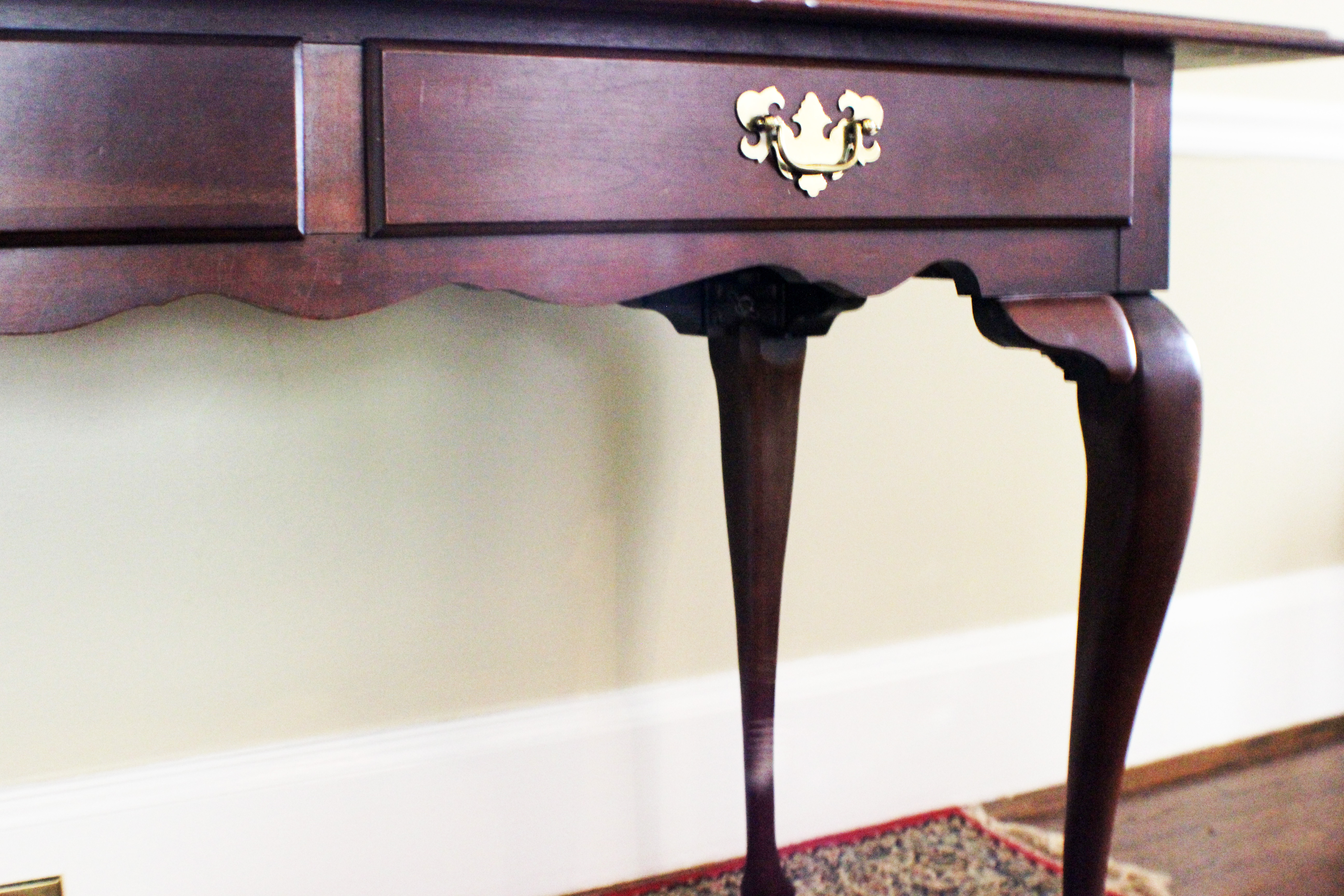 Queen Anne Style Sofa Table 
