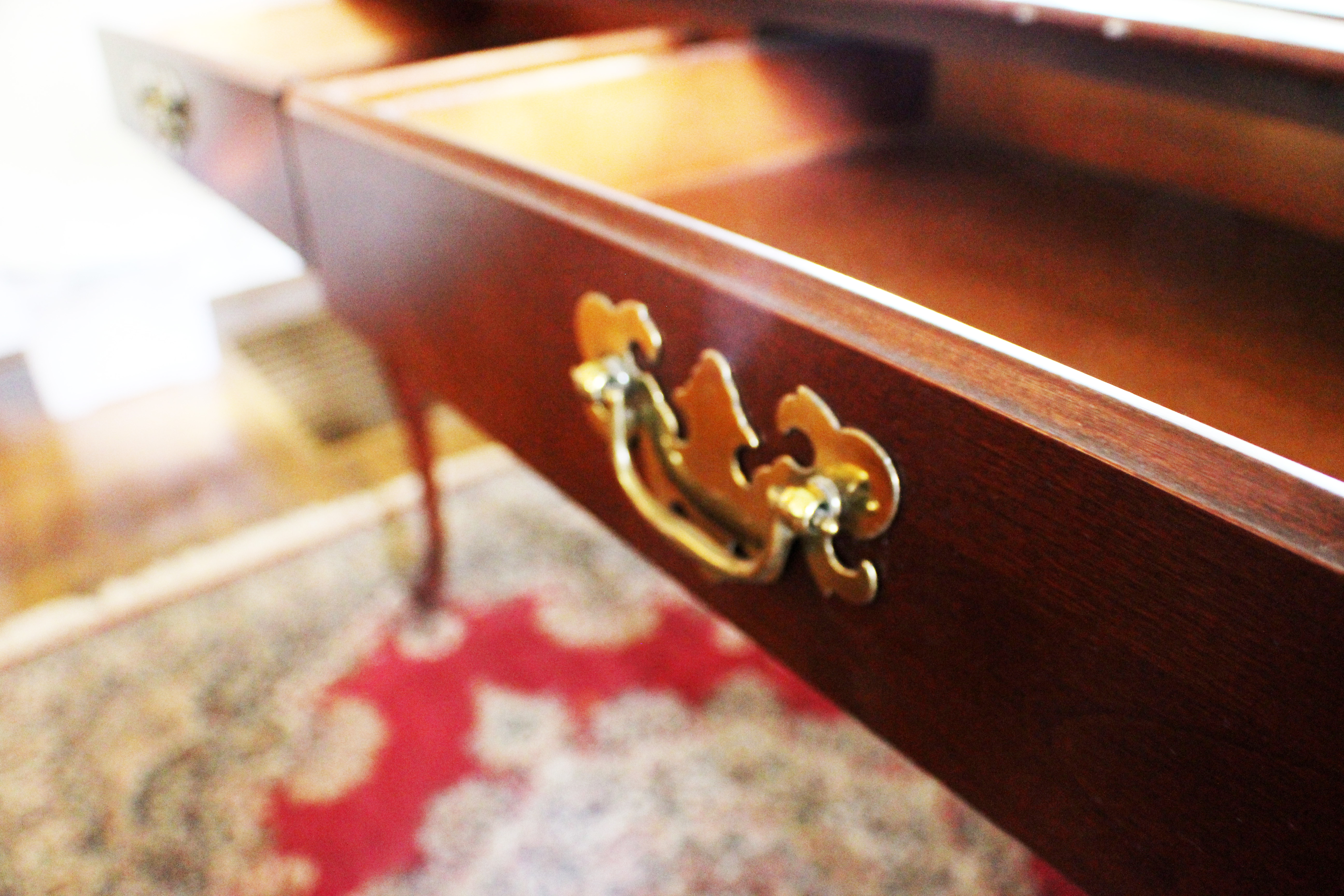 Queen Anne Style Sofa Table 