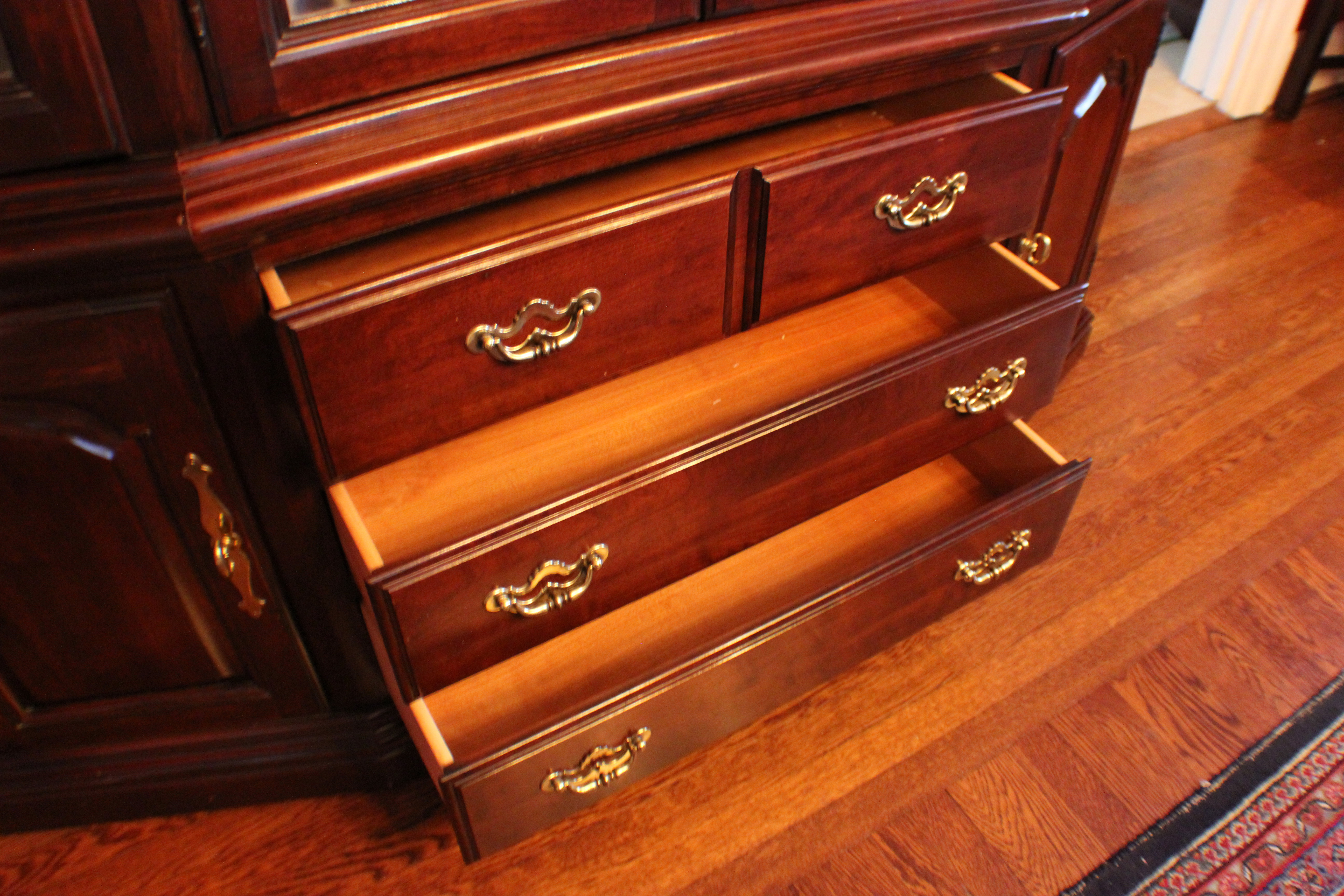 Thomasville Cherry Hutch China Cabinet
