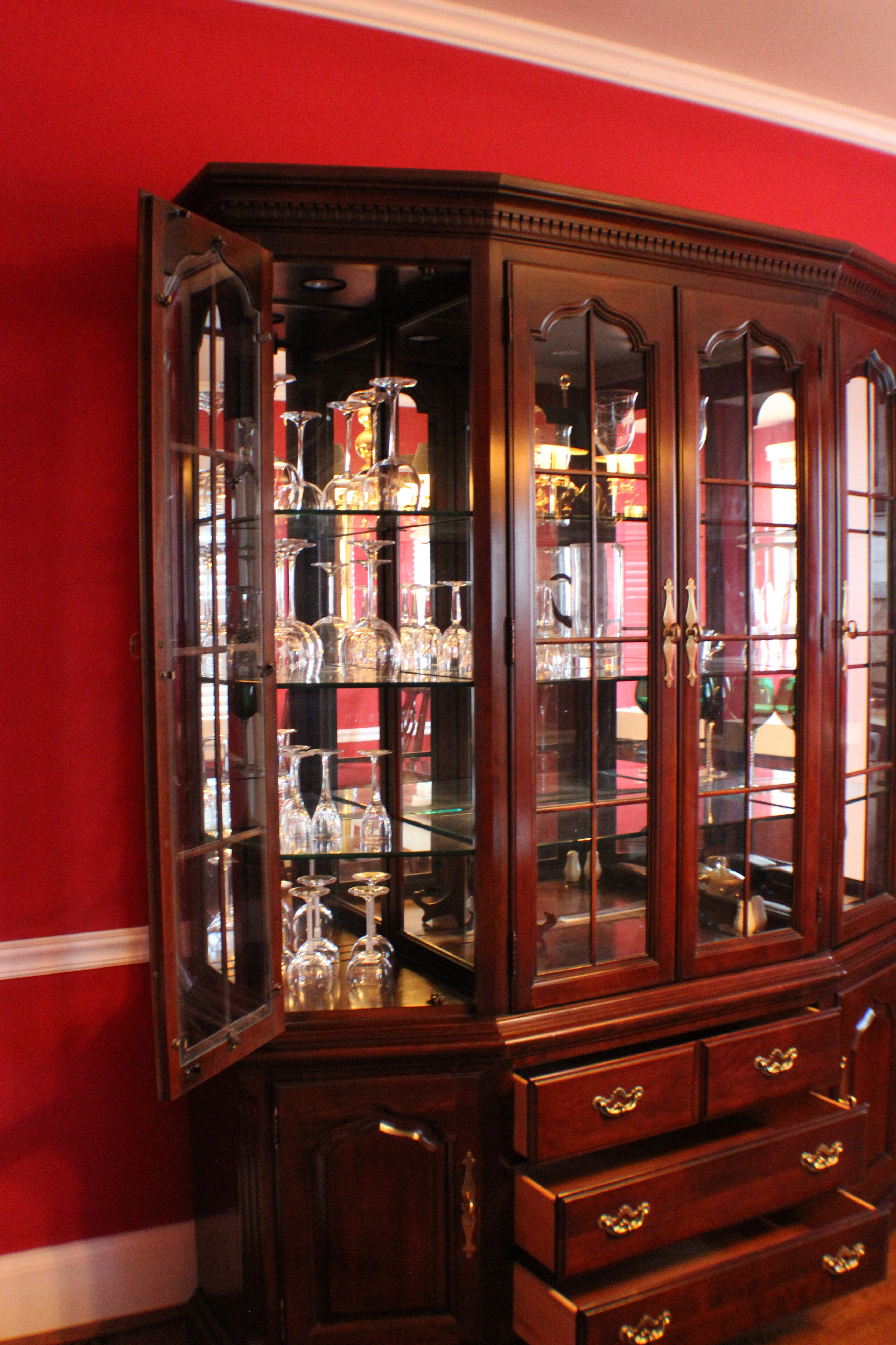 Thomasville Cherry Hutch China Cabinet