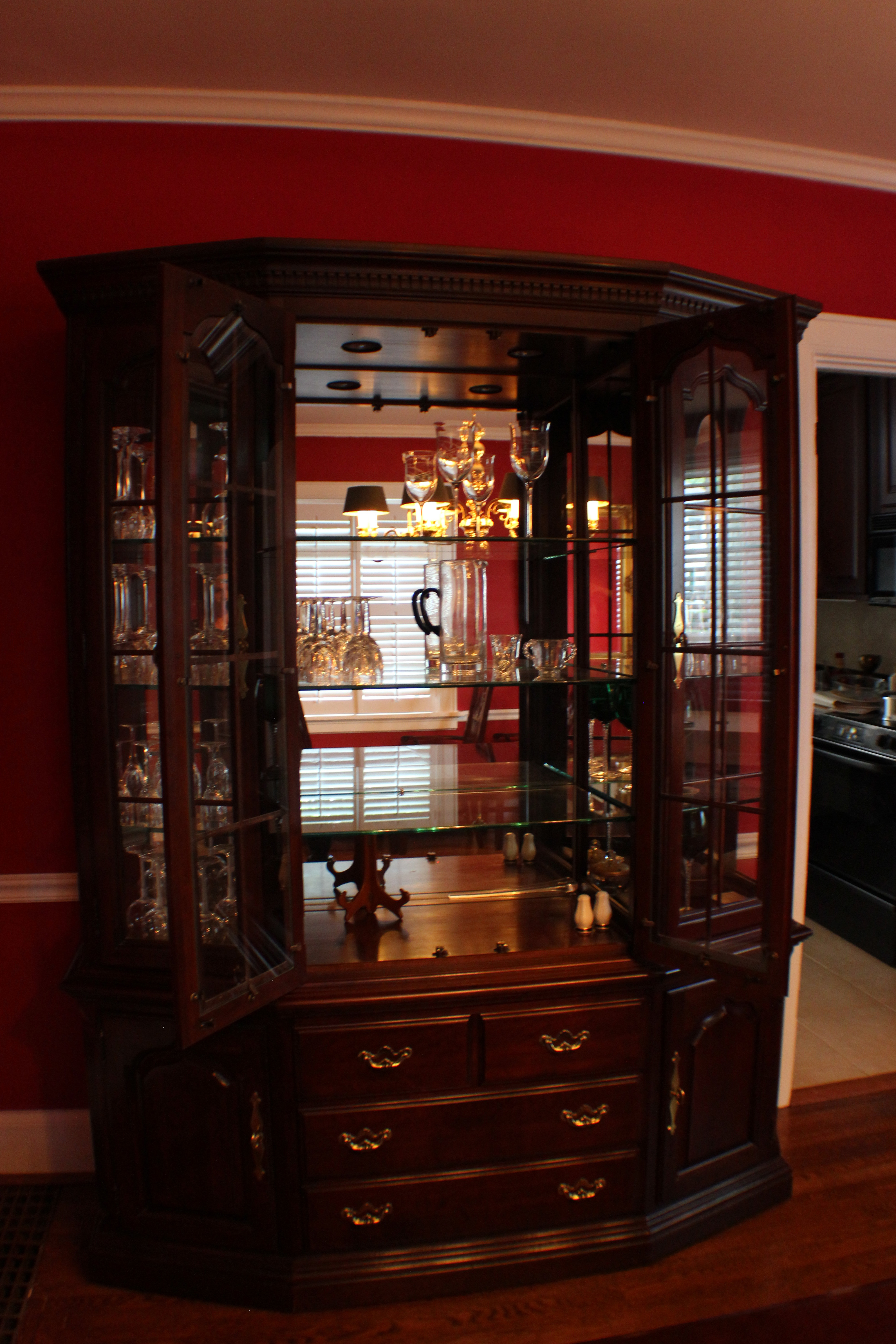 Thomasville Cherry Hutch China Cabinet