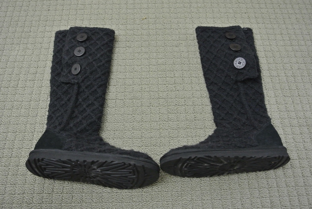 Wonderful Ladies Size 8M Boots