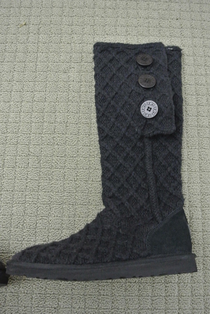 Wonderful Ladies Size 8M Boots