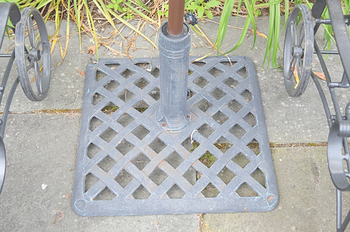 Iron Patio Furniture with Umbrella Set