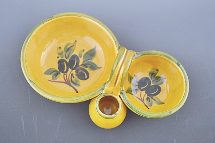 Assortment of Useful Kitchen Items