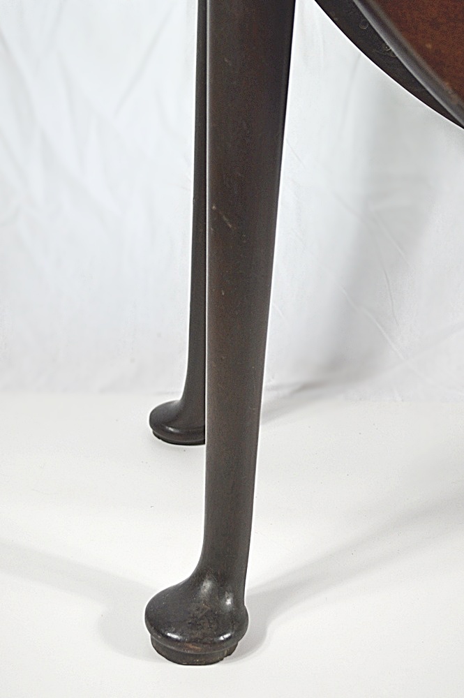 English Walnut Queen Anne Drop Leaf Table