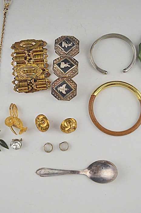 Assorted Vintage Jewelry Pieces & A Silver Plated Spoon