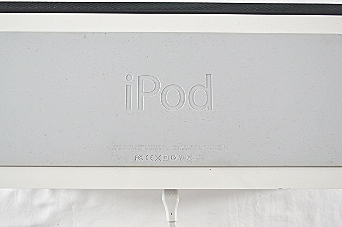 Apple iPod Dock/Speaker