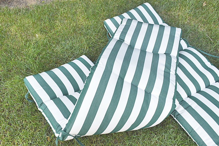 2 Green and White Outdoor Lounge Cushions