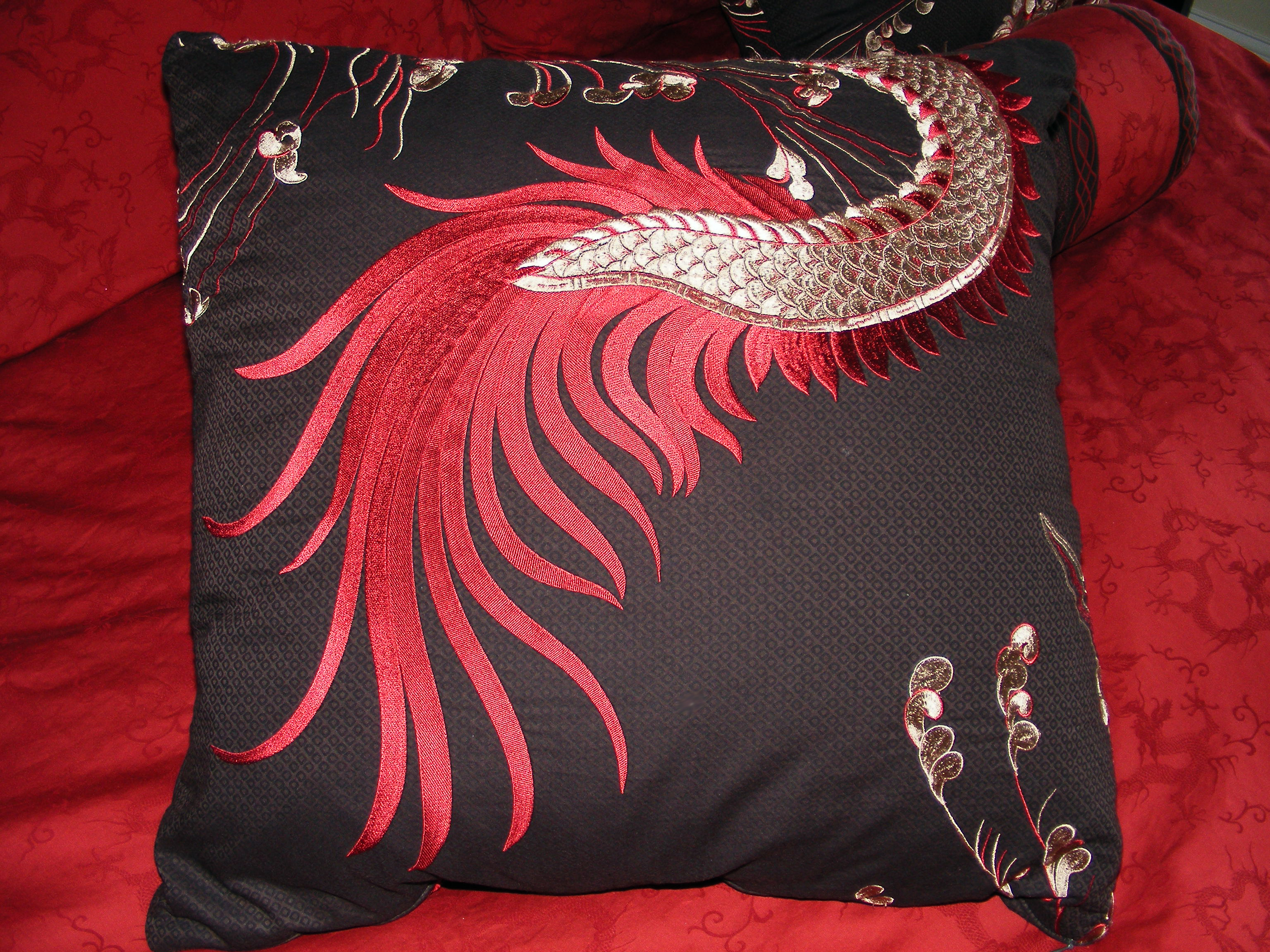 Natori "Dynasty" Bedding Ensemble