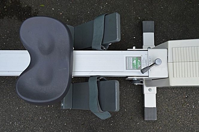 Tunturi Classic Rowing Machine R710