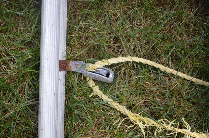 Metal Extension Ladders with Cross Bar