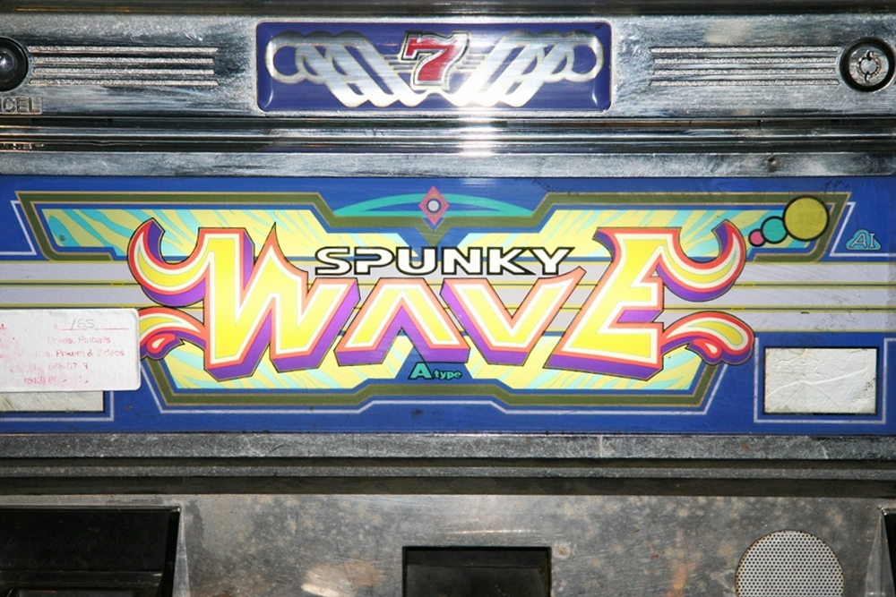 Pachislo Spunky Wave Slot Machine