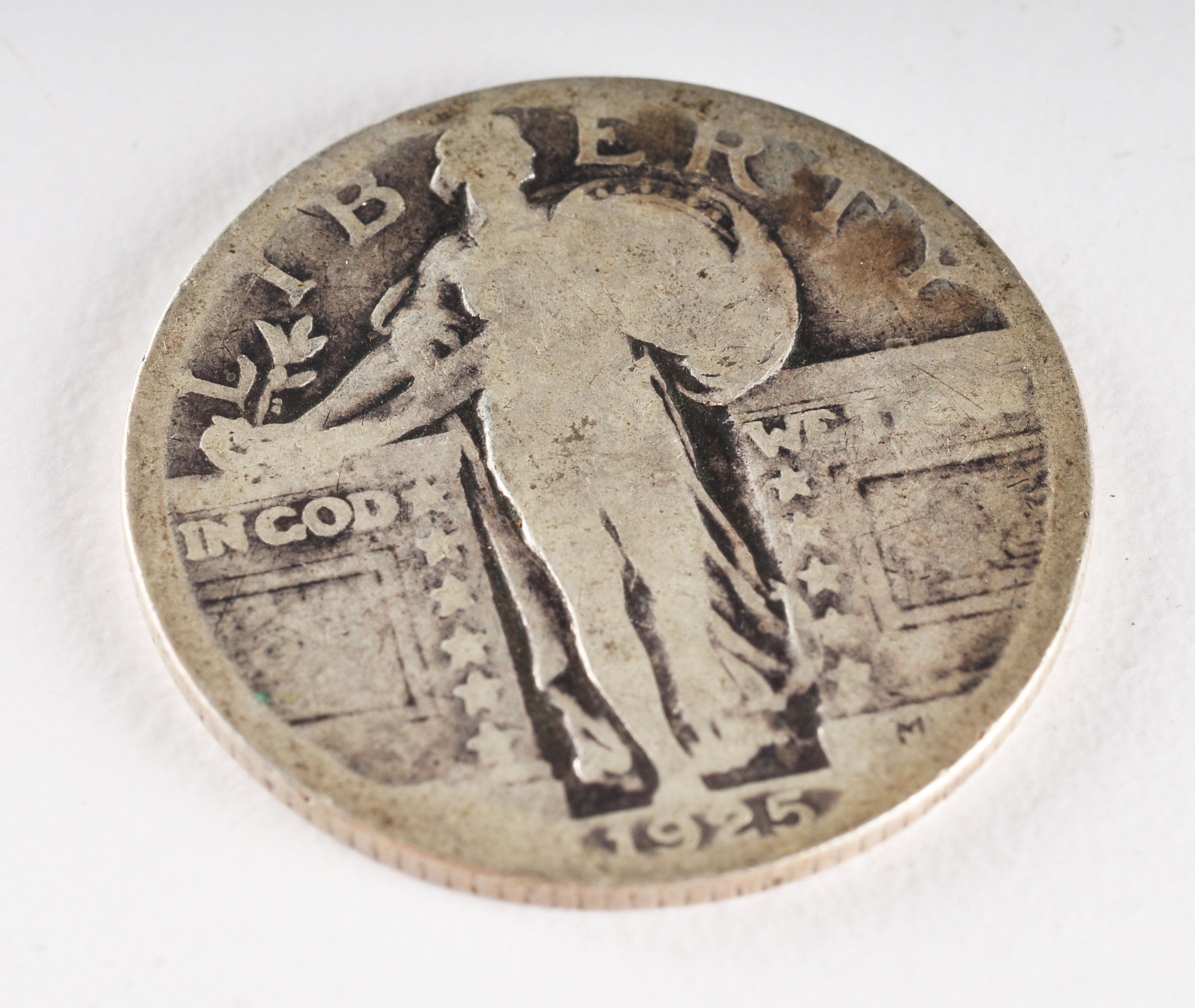 Group of (5) silver Standing Liberty quarters including the following: 1925, 1926, 1927, 1928, and 1929