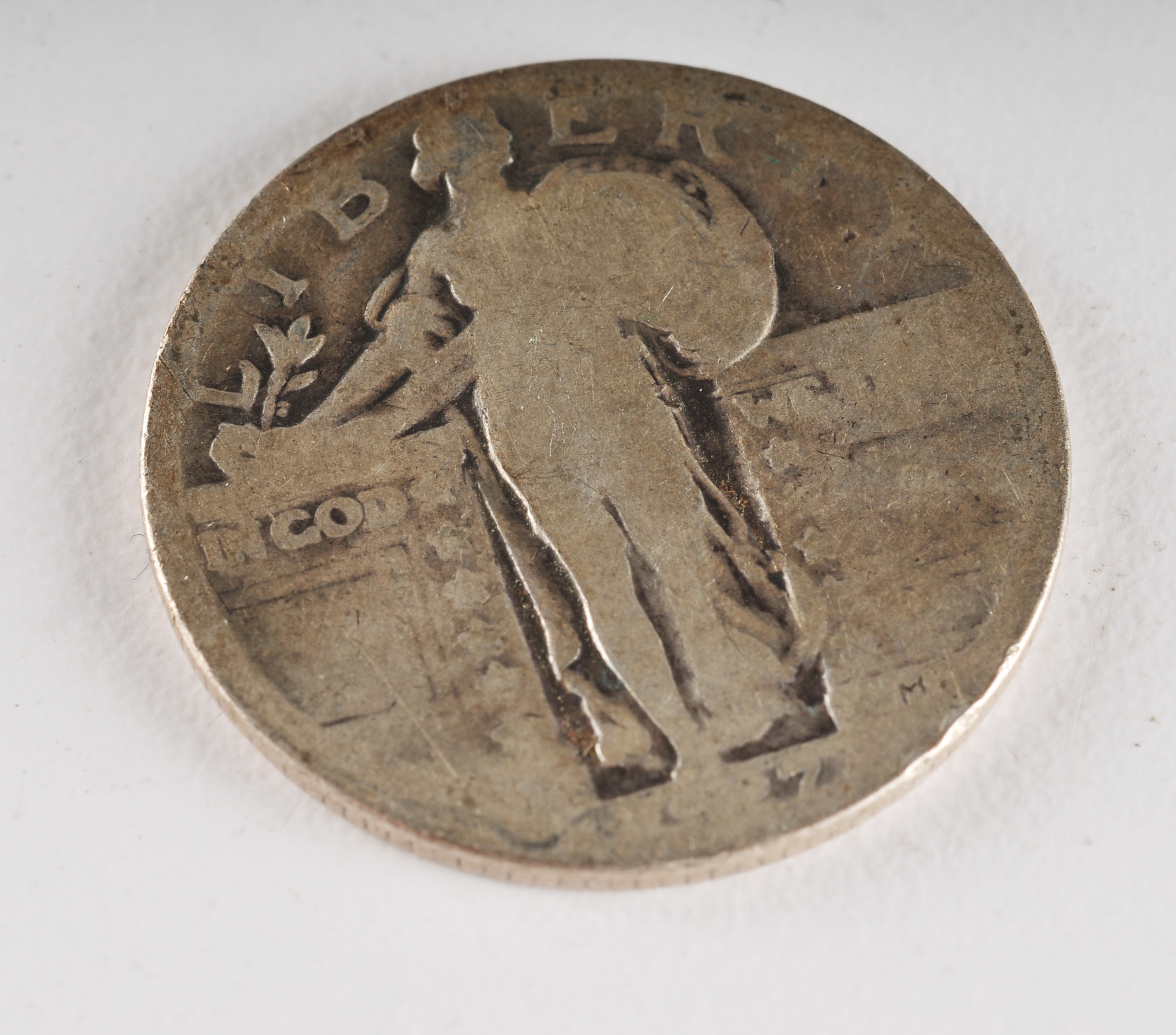 Group of (5) silver Standing Liberty quarters including the following: 1925, 1926, 1926 D, 1927, and 1927 D