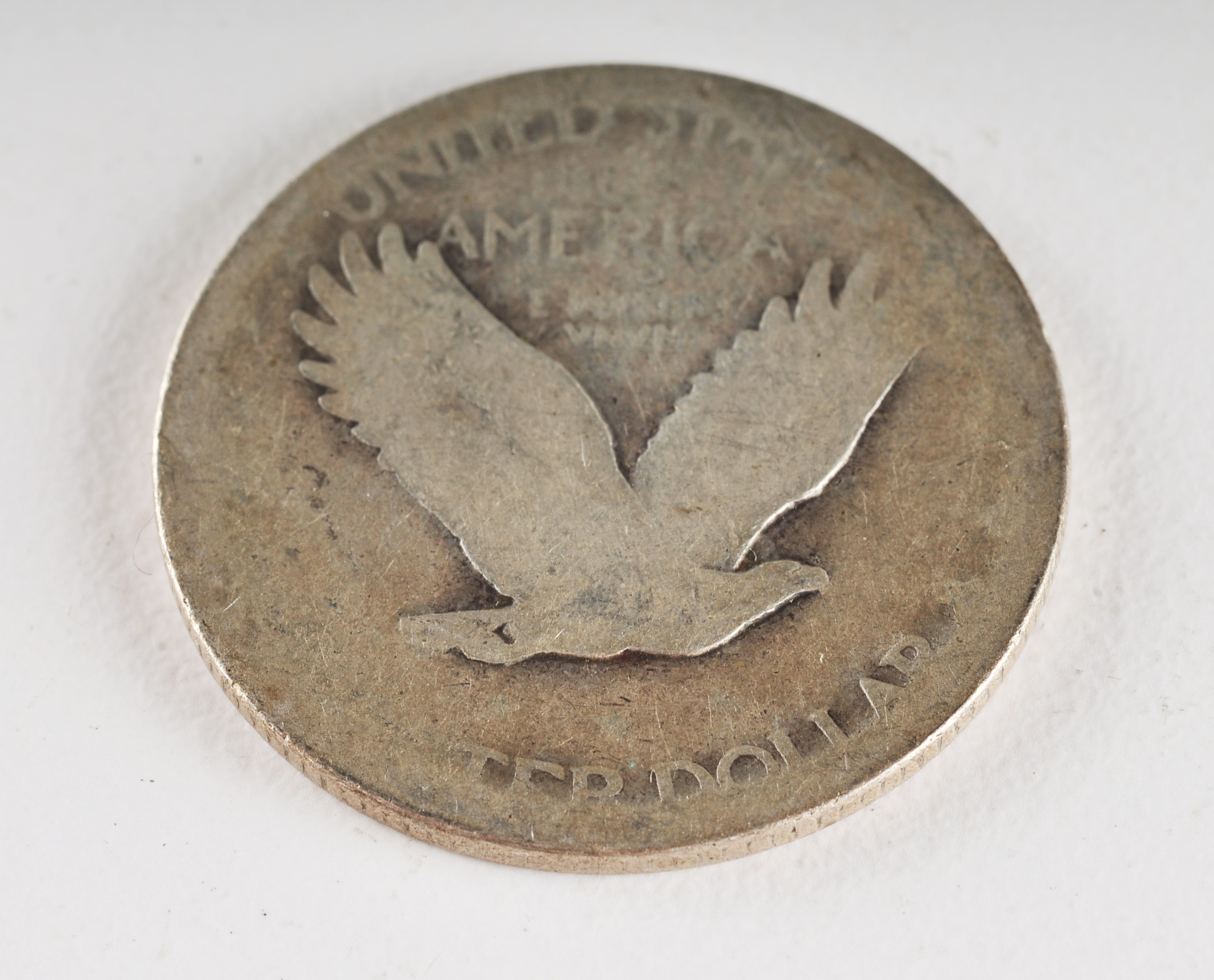 Group of (5) silver Standing Liberty quarters including the following: 1925, 1926, 1926 D, 1927, and 1927 D