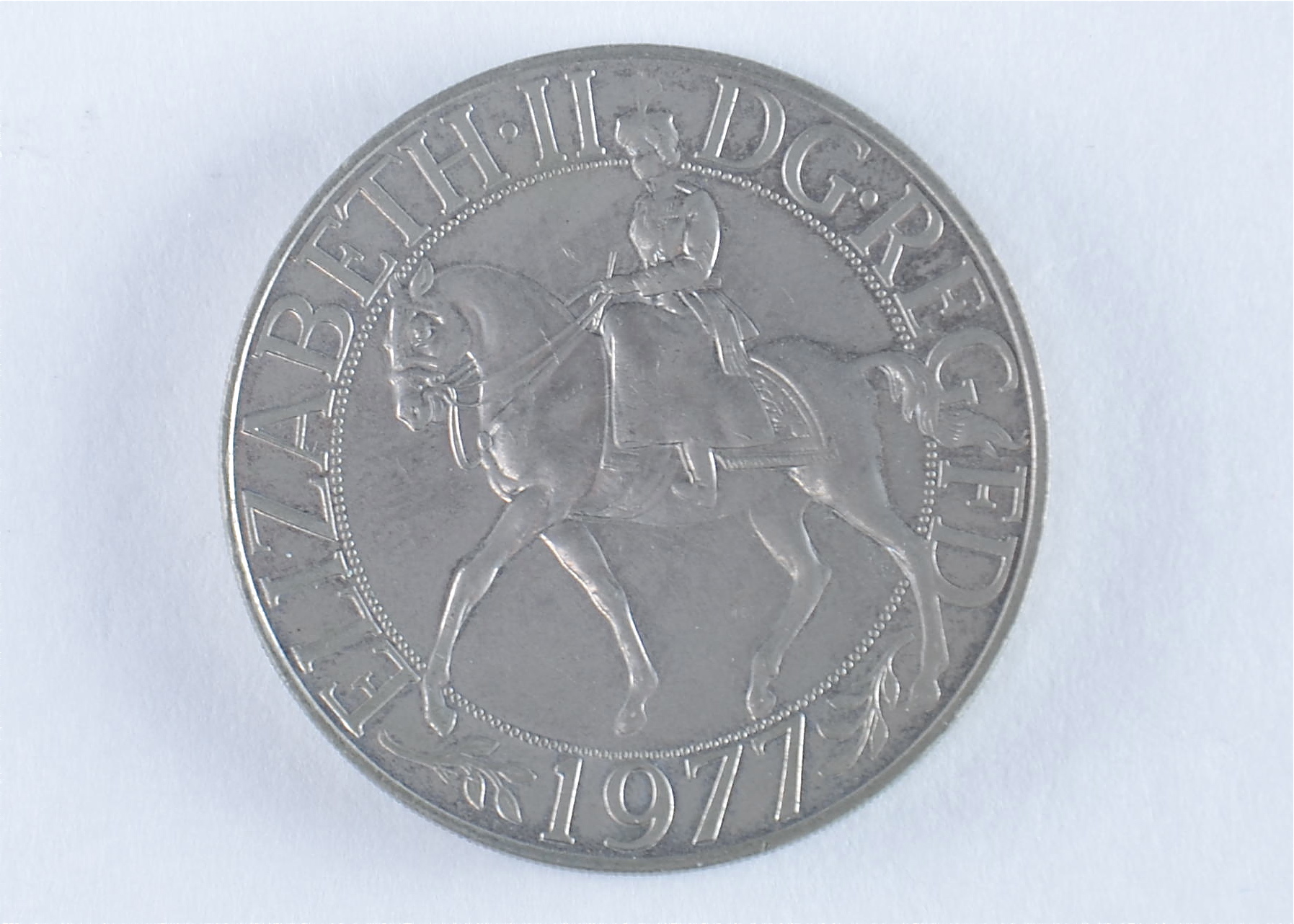 1977 Elizabeth II DG REG FD commemorative coin