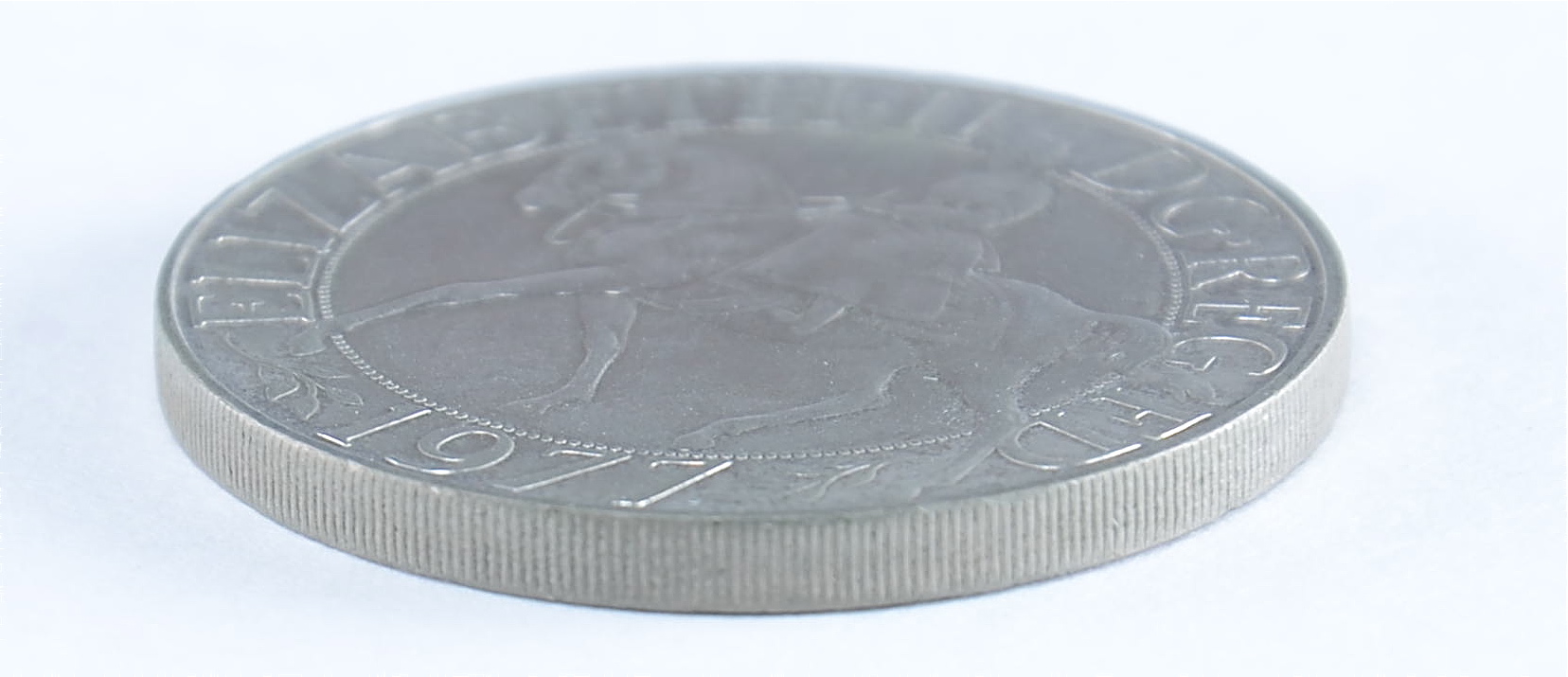 1977 Elizabeth II DG REG FD commemorative coin