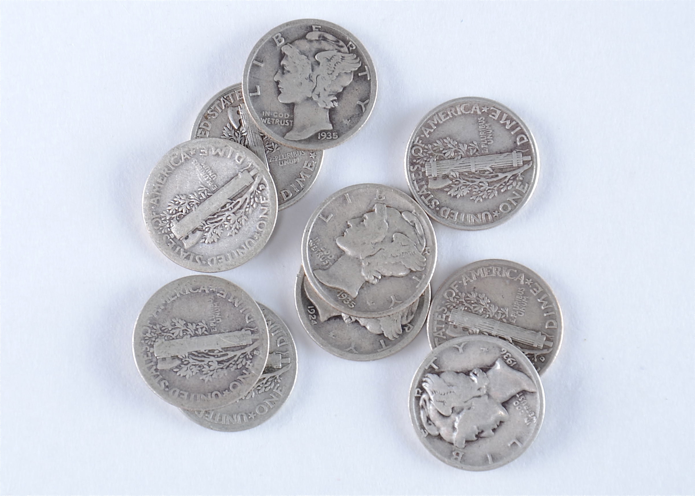 Group of (10) silver Mercury dimes including the following: 1924, 1935, 1935 D, 1935 S, 1936, 1937 S, 1941, 1942, 1944, and 1944 D