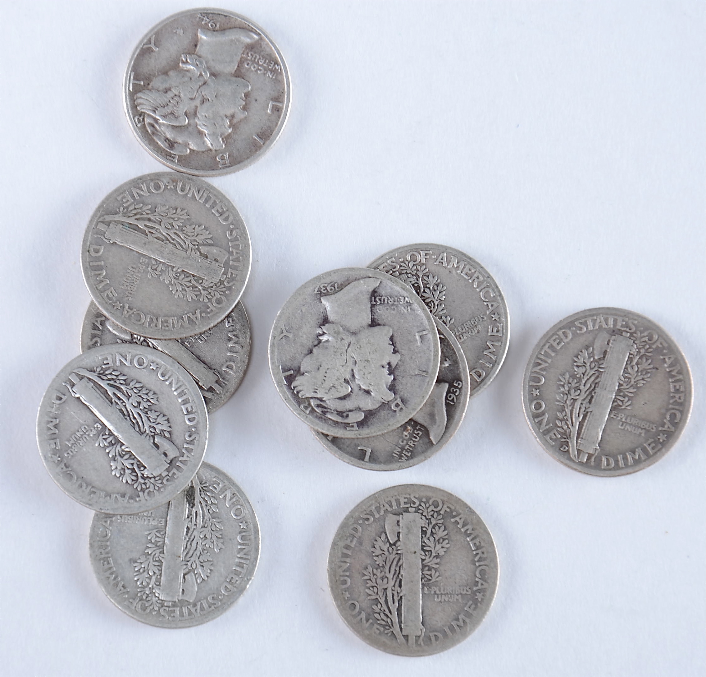 Group of (10) silver Mercury dimes including the following: 1924, 1935, 1935 D, 1935 S, 1936, 1937 S, 1941, 1942, 1944, and 1944 D