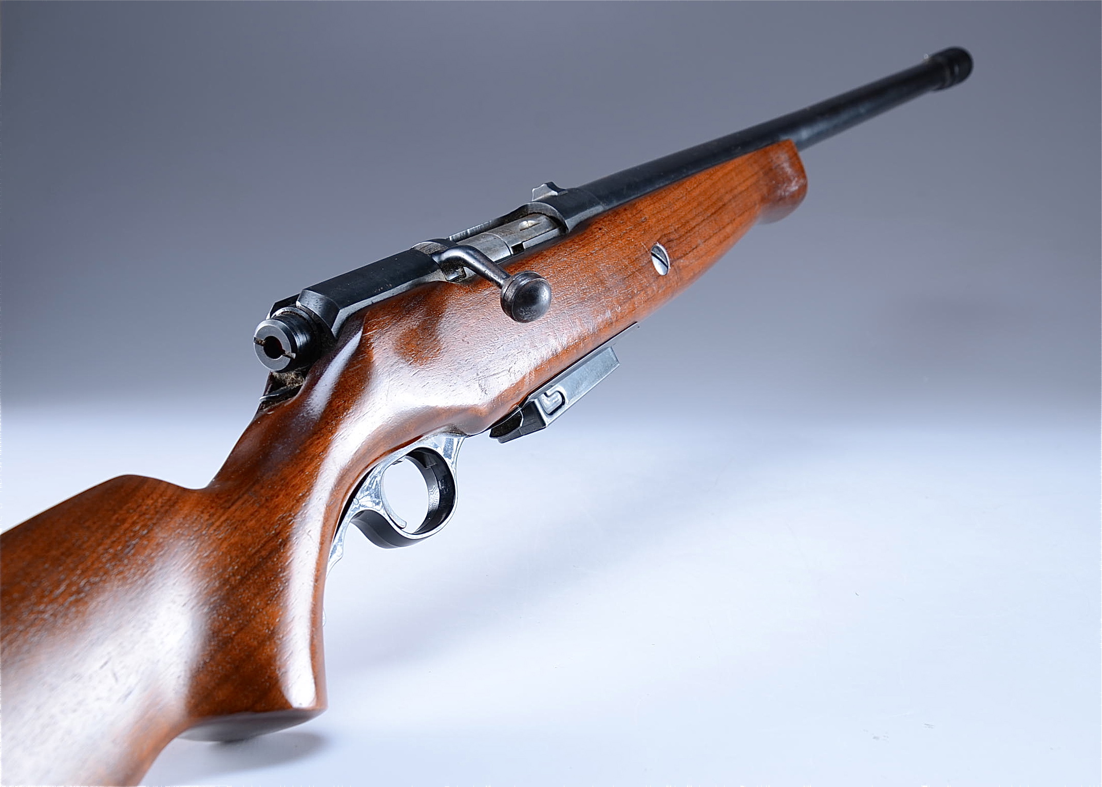 MOSSBERG Model 195 - 3-Shot, Takedown, 12 gauge , 2 shell detachable magazine.  