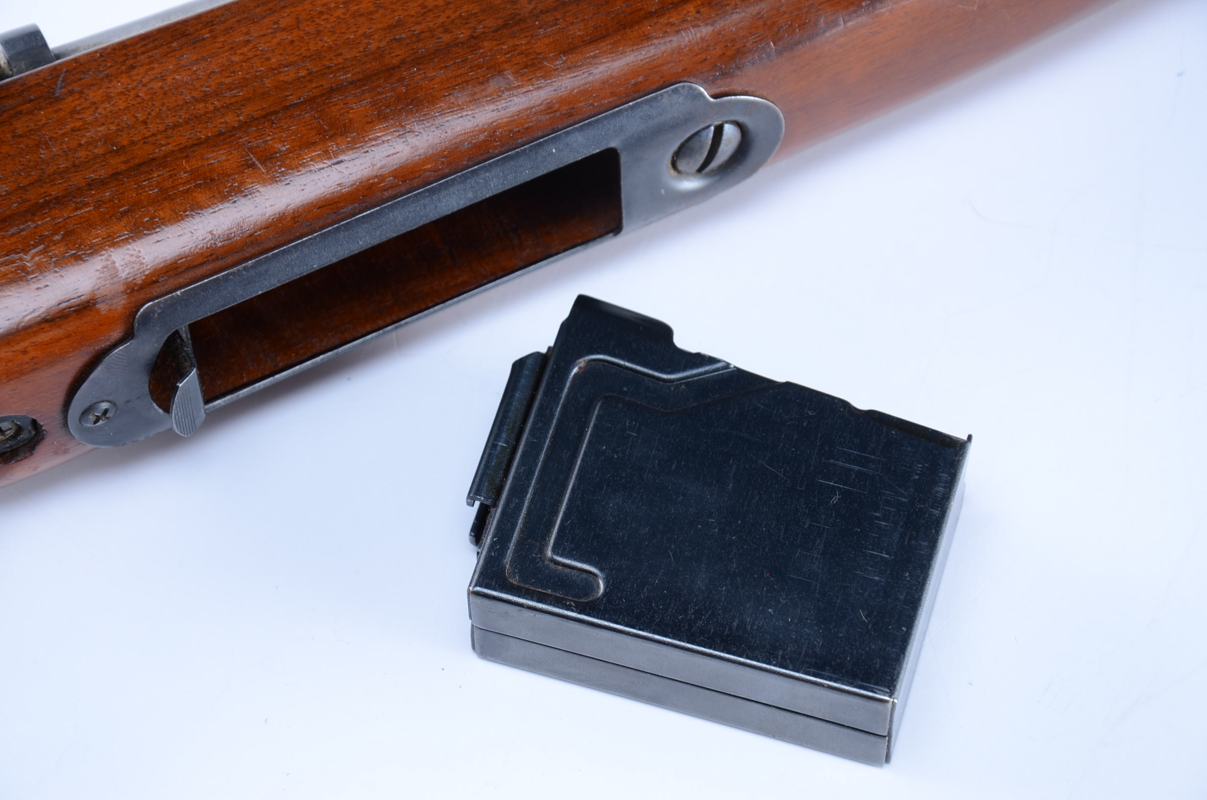 MOSSBERG Model 195 - 3-Shot, Takedown, 12 gauge , 2 shell detachable magazine.  