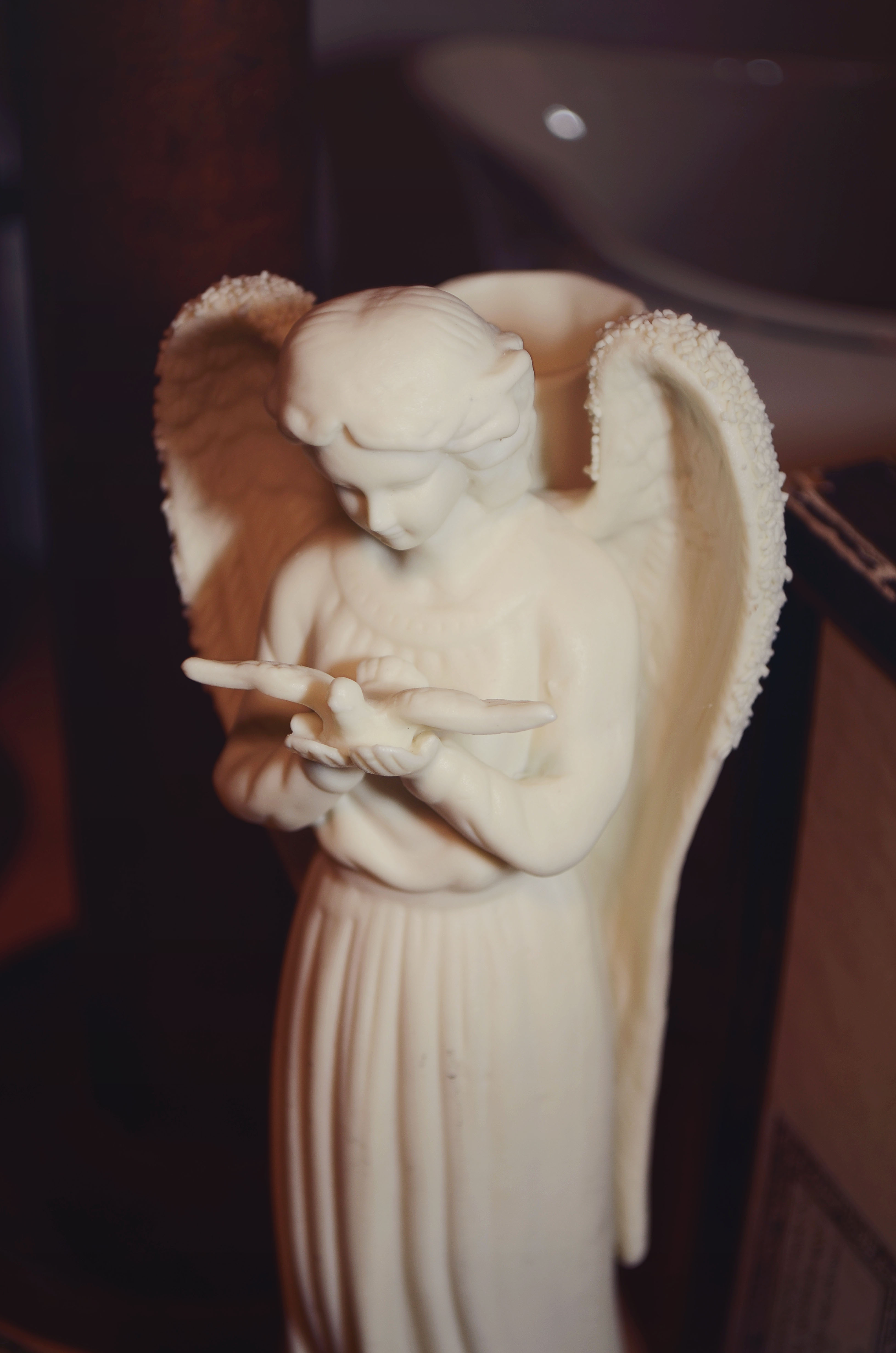 Shelf Lot. Assorted Vintage Decorative Items