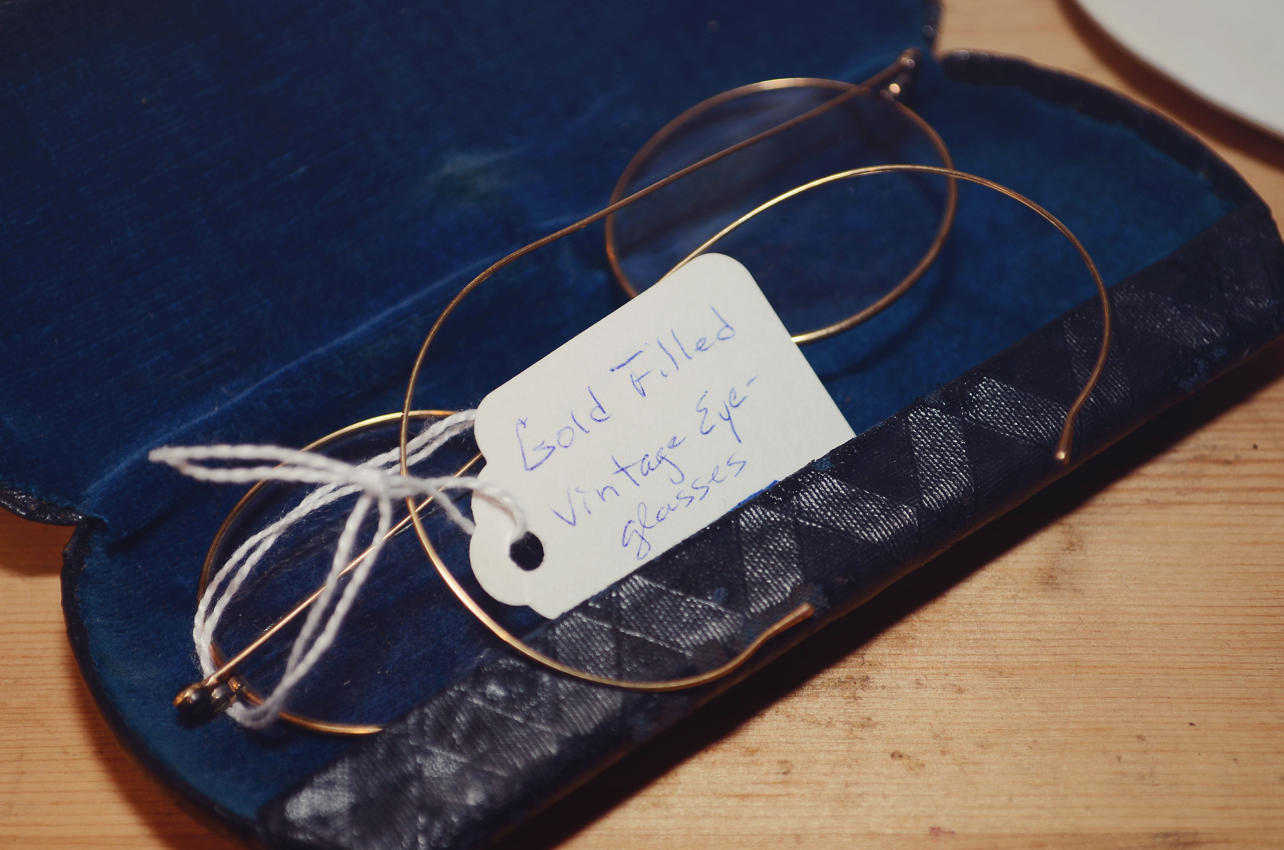 Shelf Lot. Decorative Vintage Items