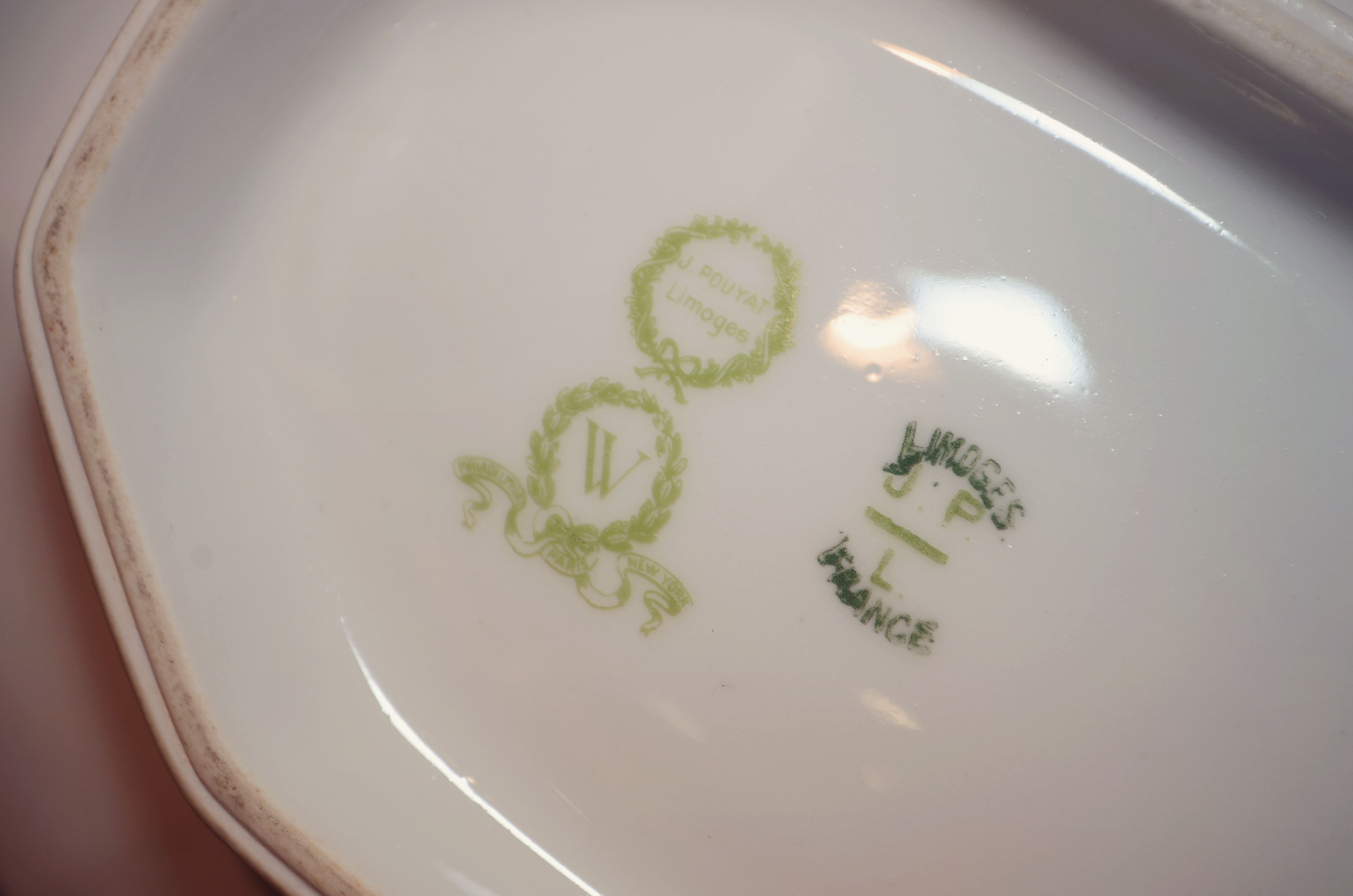 Shelf Lot. Decorative Vintage Items