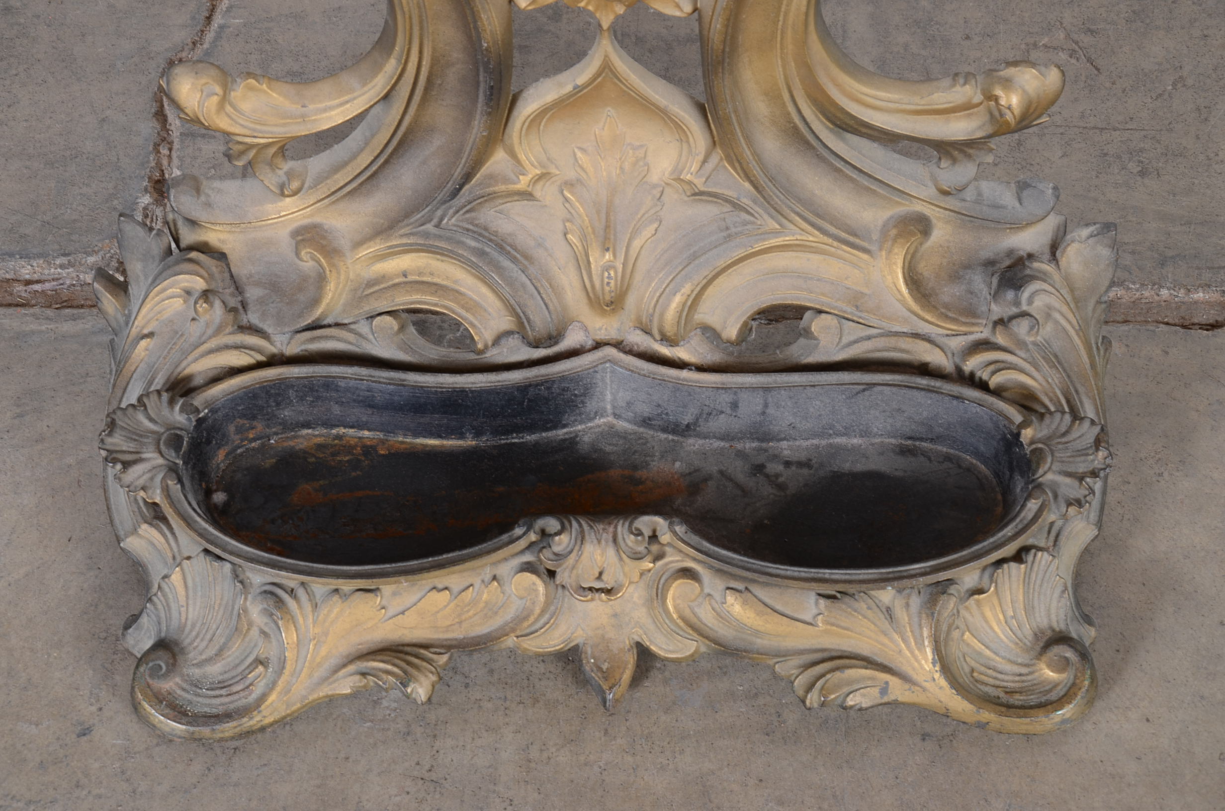 Victorian Cast Iron Hall Tree With Umbrella Stand 