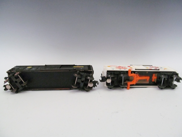 Group of Lionel & K-Line Model Train Cars