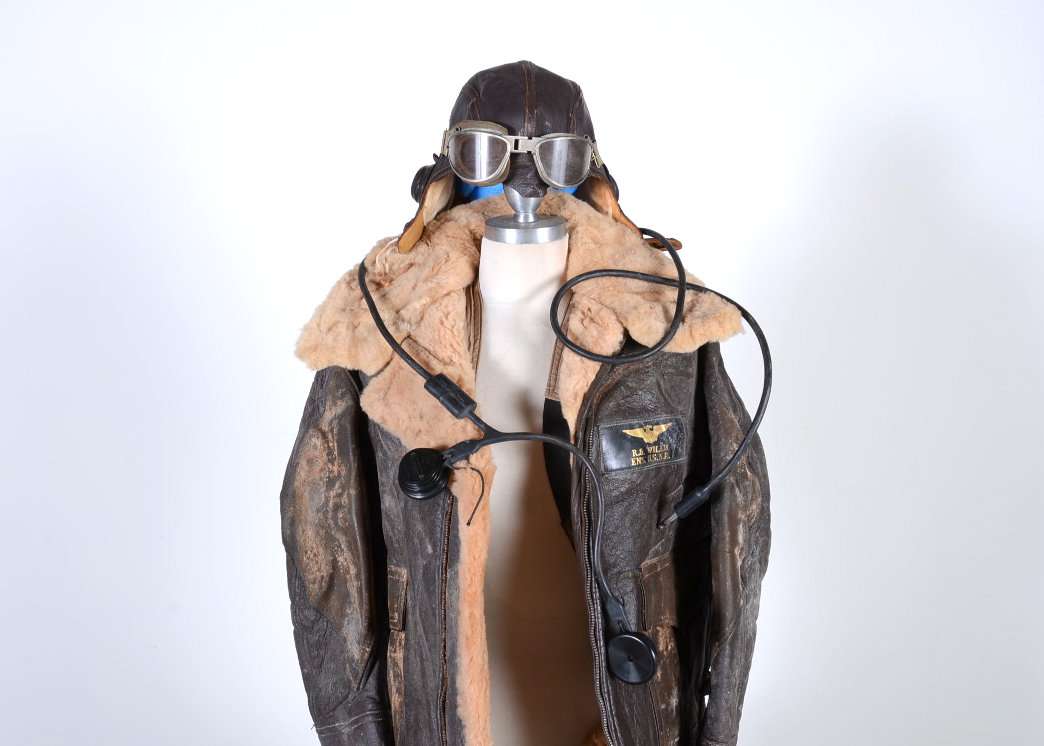 WWII Pilot Suit of Robert S. Willis, Lt. A-1 USNR