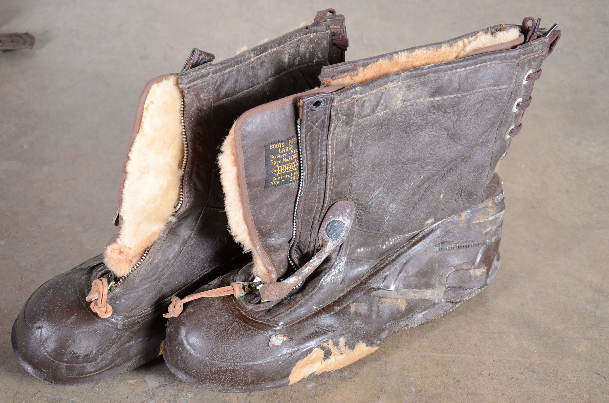 WWII Pilot Suit of Robert S. Willis, Lt. A-1 USNR