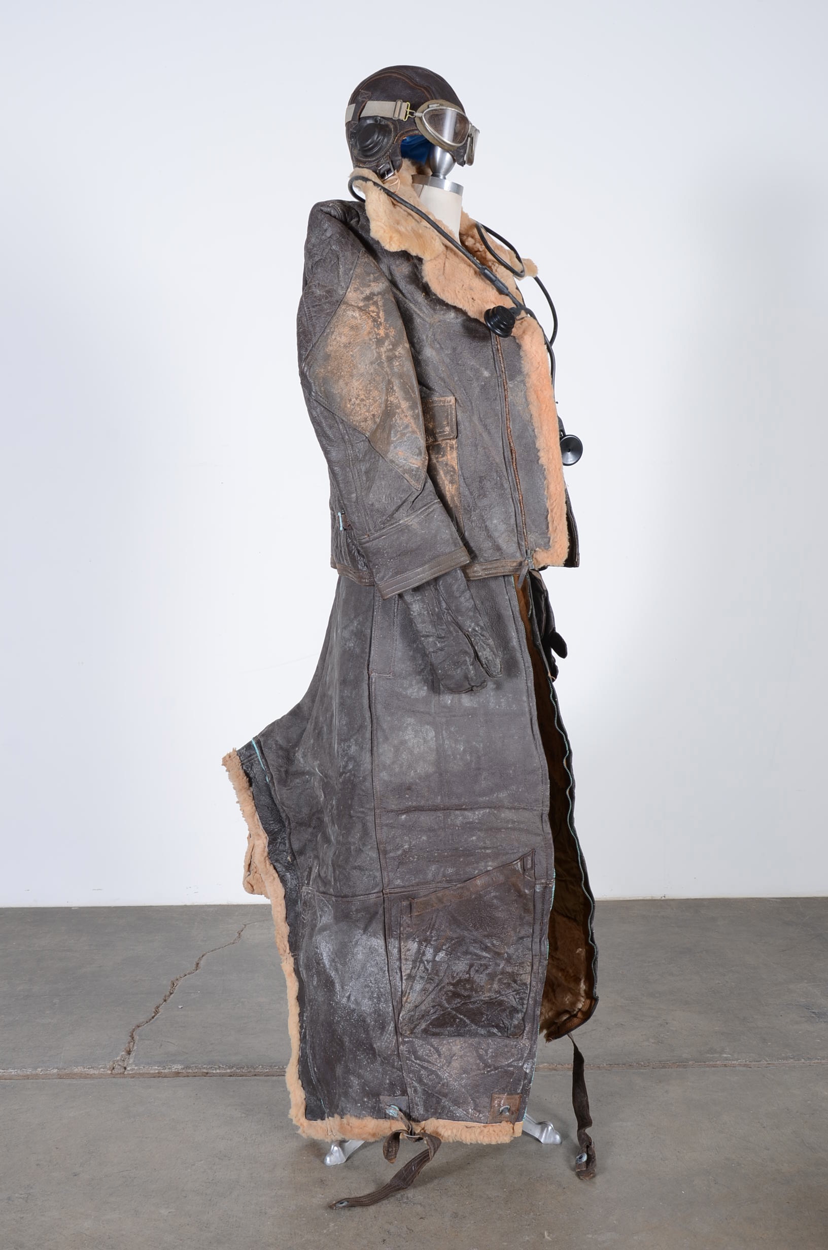 WWII Pilot Suit of Robert S. Willis, Lt. A-1 USNR