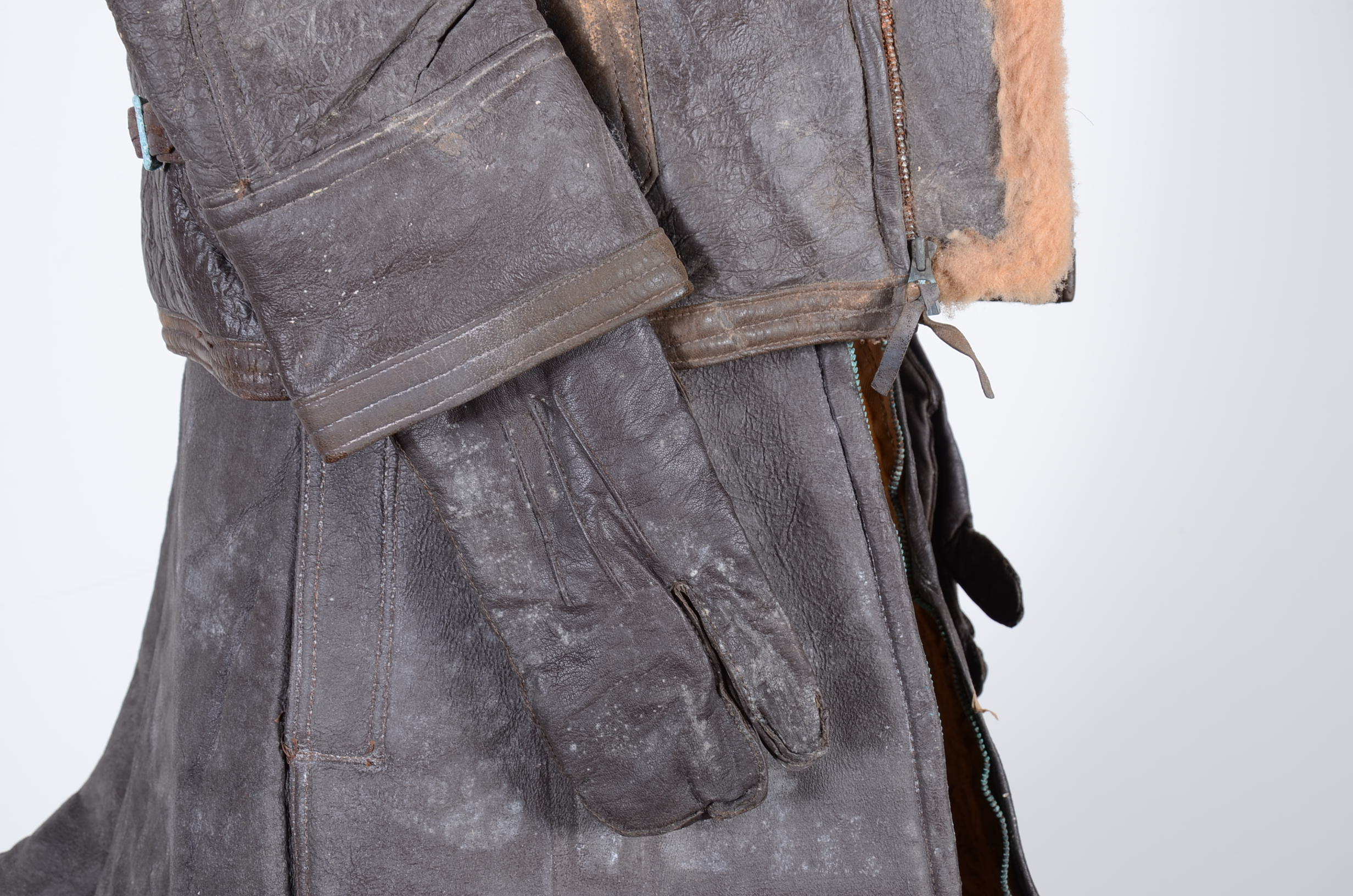 WWII Pilot Suit of Robert S. Willis, Lt. A-1 USNR