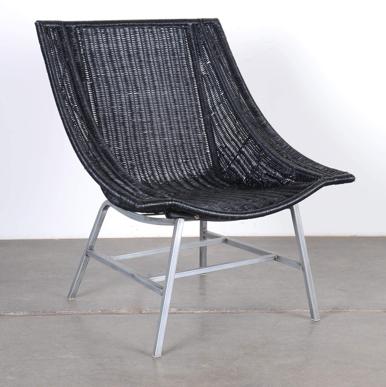 Vintage Black Wicker Lounge Chair Set With Steel Frame