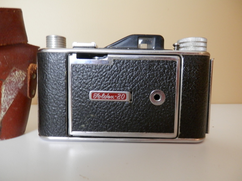 Vintage Foldex-20 Camera