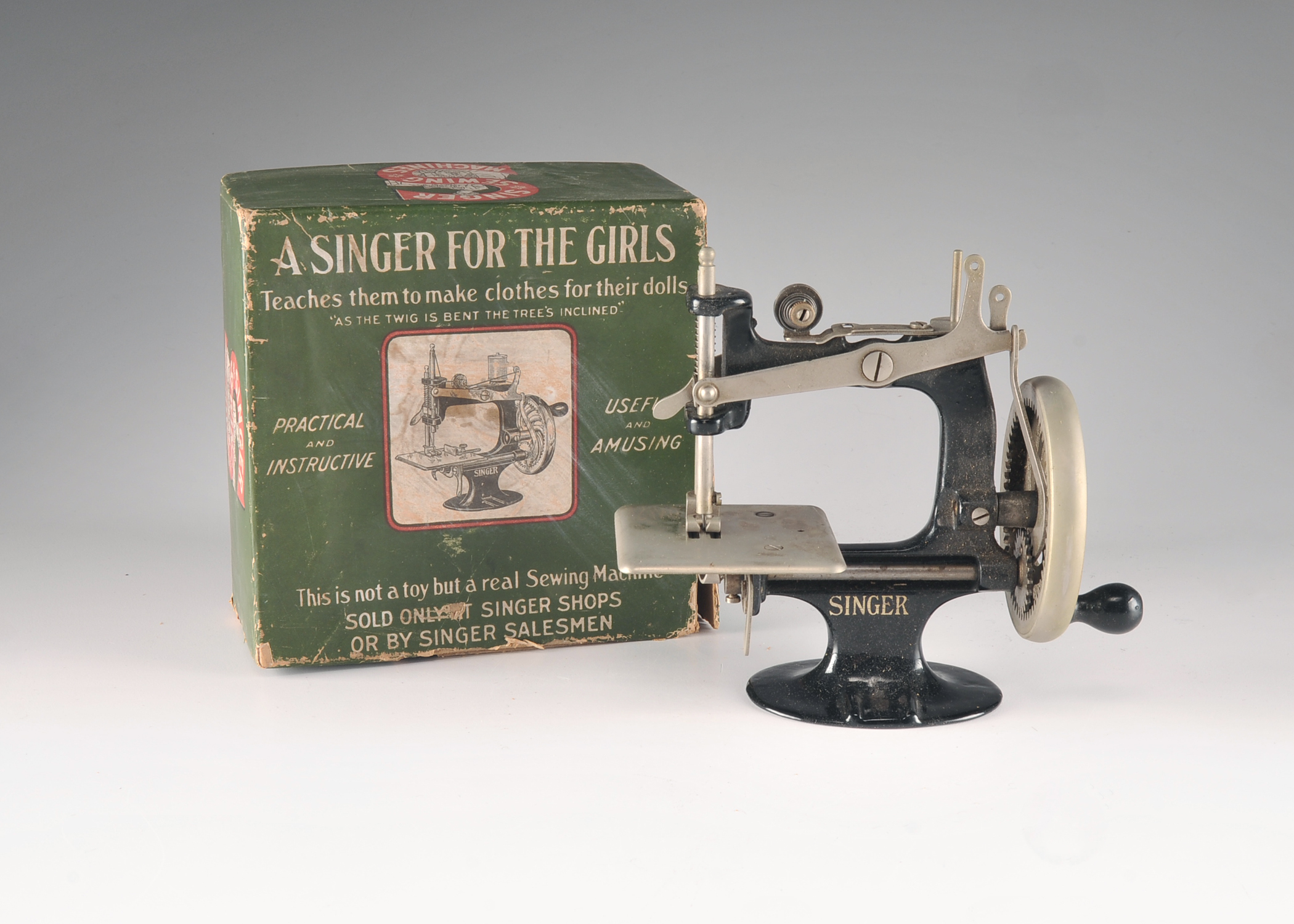 Girls Singer Sewing Machine
