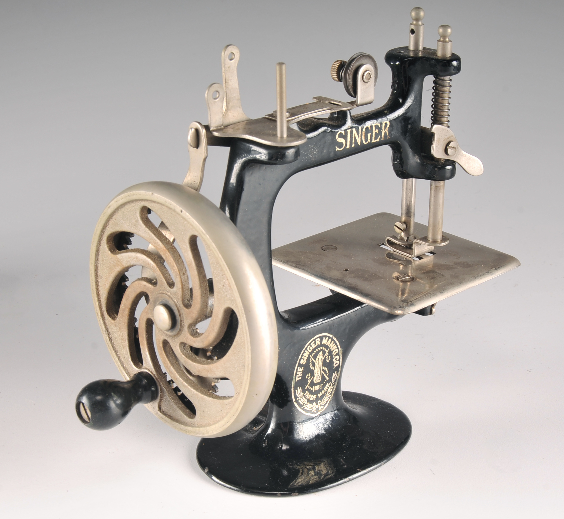 Girls Singer Sewing Machine