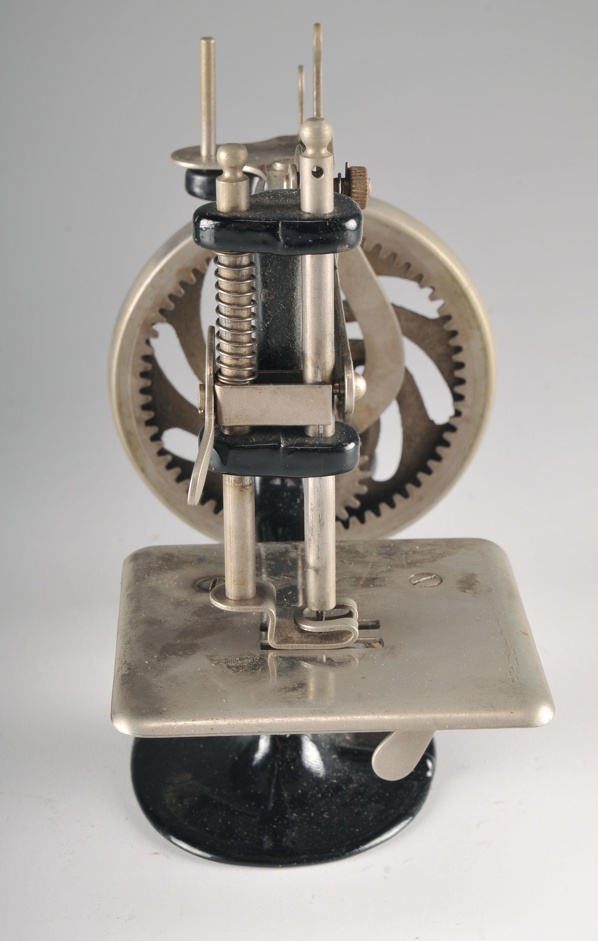 Girls Singer Sewing Machine