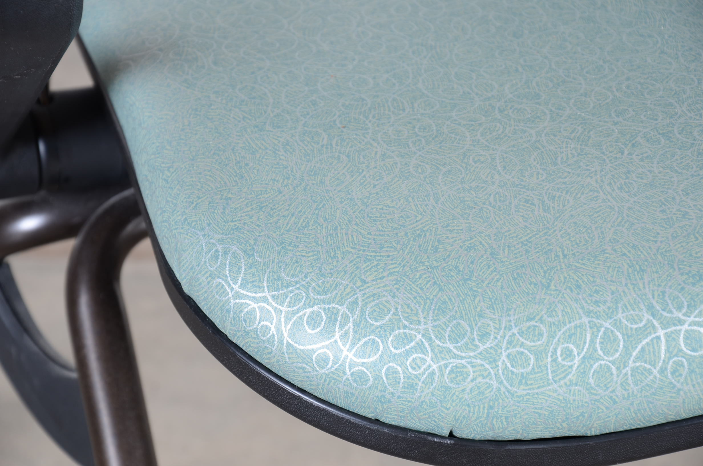 Rolling Modern Office Chair