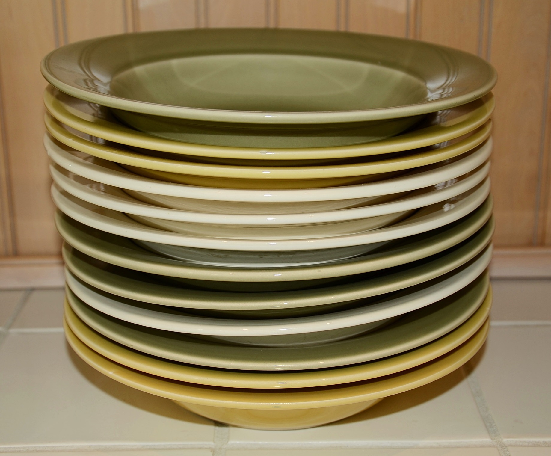 Williams Sonoma Belvedere dinnerware.