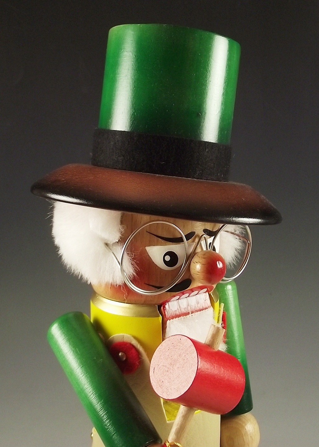 Steinbach Prafant Volkskunt nutcracker.
