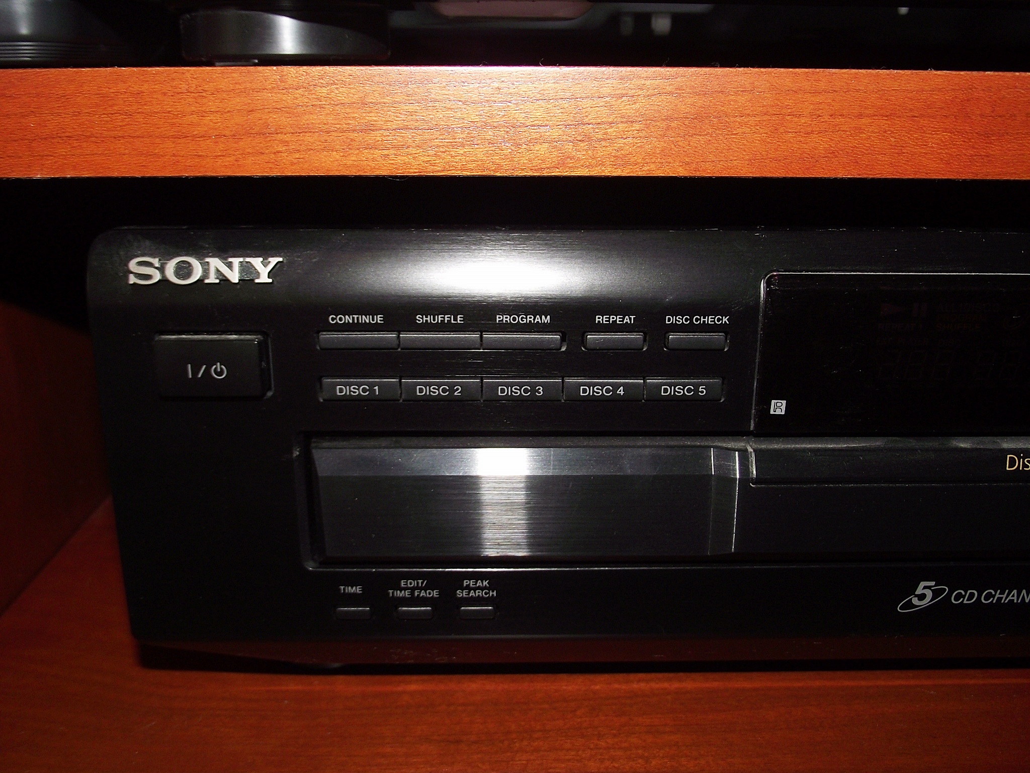 Sony Compact Disc Player.