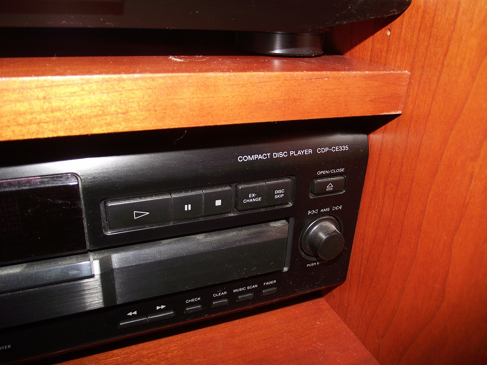 Sony Compact Disc Player.