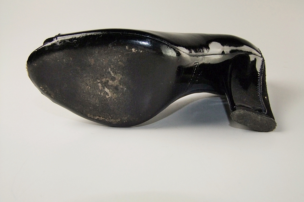 Marc Jacobs Black Patent Leather Open Toe Heels 