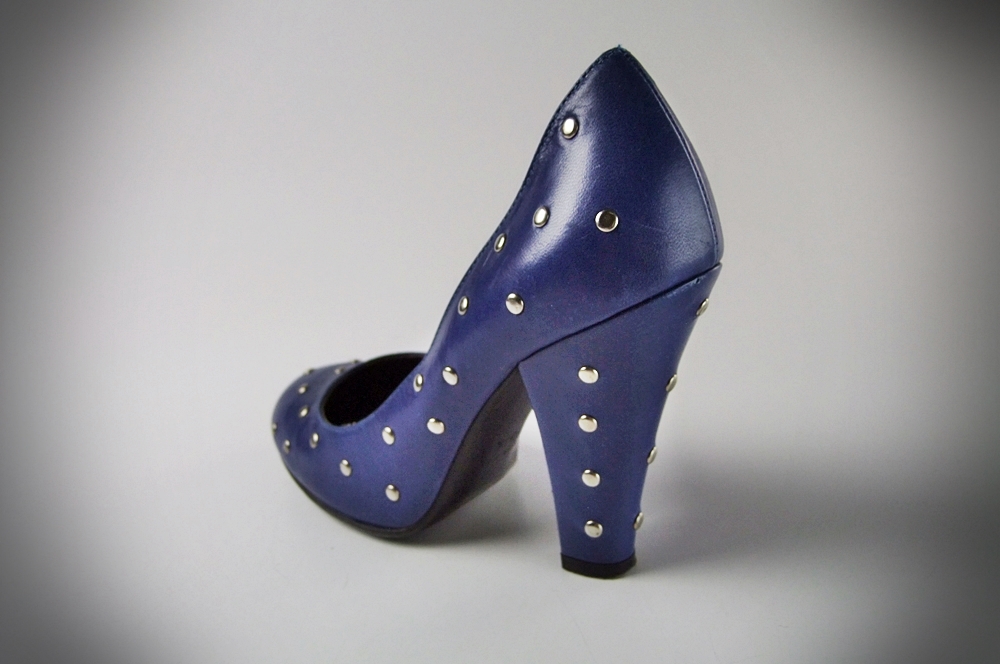  Marc Jacobs Royal Blue Leather Heels With Silvertone Studs