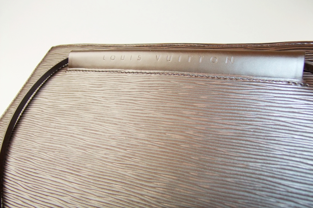 Louis Vuitton Brown Epi Leather Shoulderbag