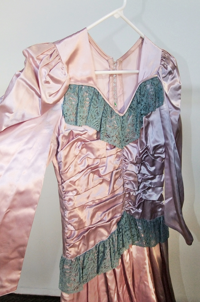 (10) Piece Collection Of Women's Clothing