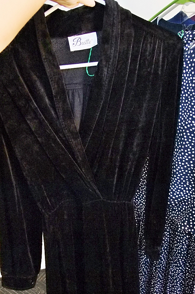 (10) Piece Collection Of Women's Clothing